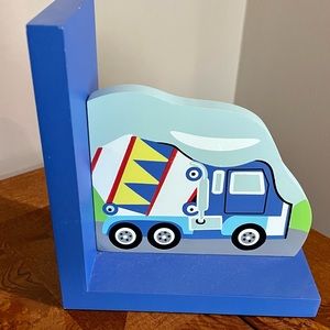 Set of 3 Working Trucks Bookends